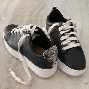 NWOT Halogen Sneakers